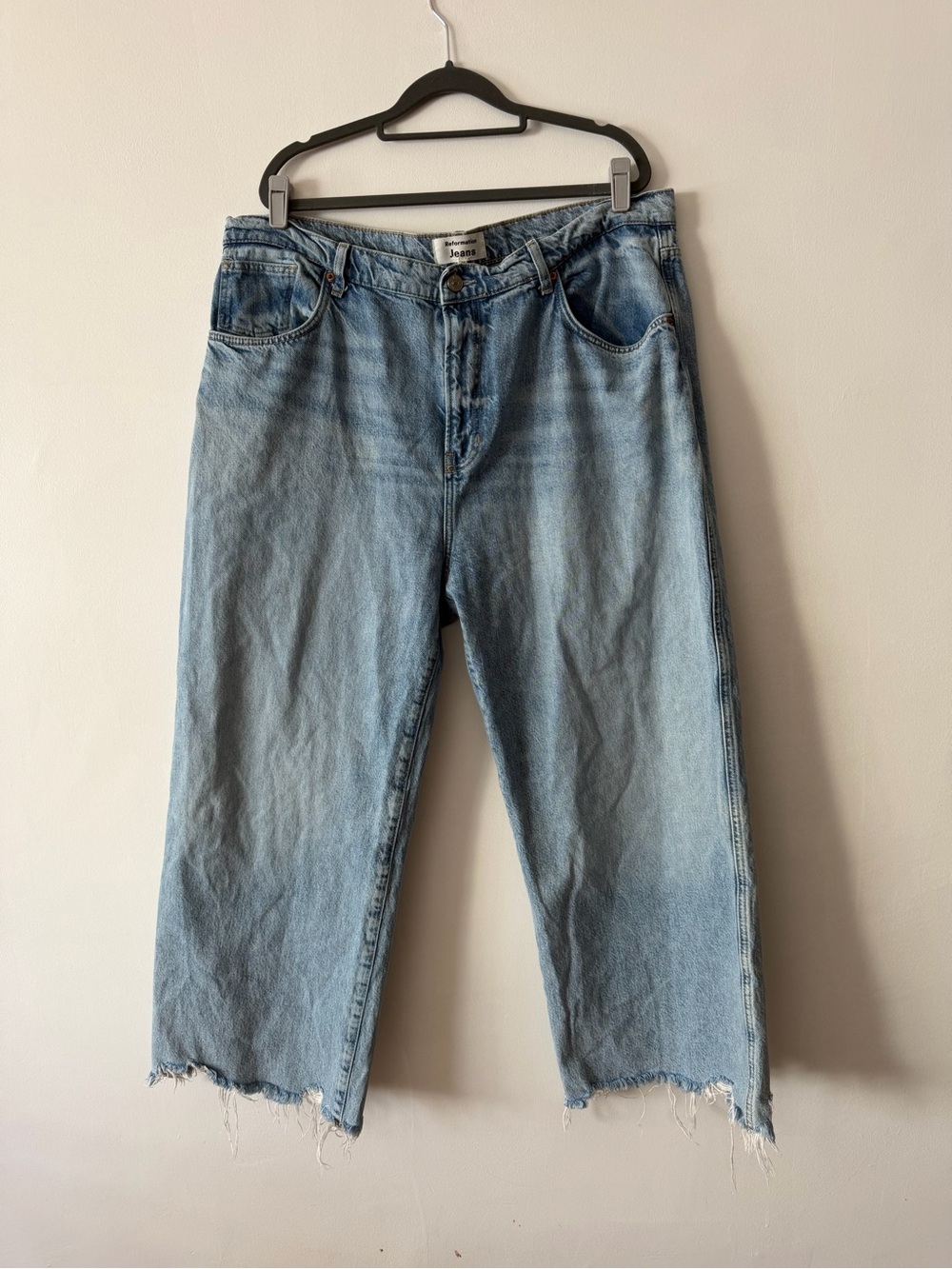 Reformation Val 90’s Mid Rise Wide Leg Cropped Jeans Cropped Raw-Hem Jeans 33